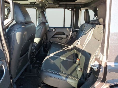 Used 2022 Jeep Wrangler Unlimited Sahara w/ Cold Weather Group image 22