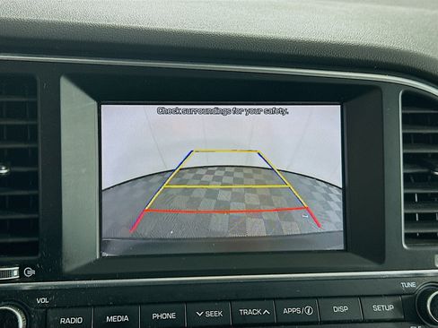 Used 2018 Hyundai Elantra SEL FWD image 21