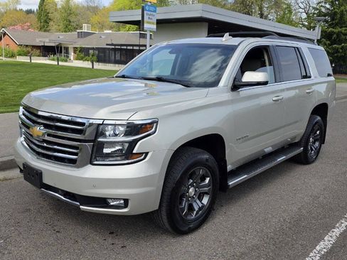 Used 2016 Chevrolet Tahoe LT w/ Luxury Package AWD/4WD image 1