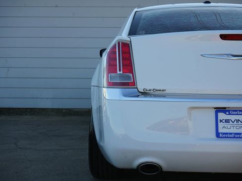 Used 2013 Chrysler 300 w/ Beats Audio Group image 37