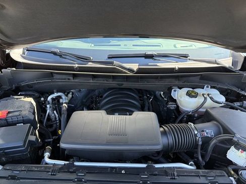 Certified 2024 GMC Yukon SLT w/ SLT Premium Package AWD/4WD image 29