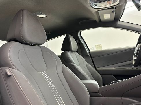 Used 2023 Hyundai Elantra SEL FWD image 26