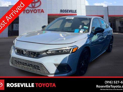 Used 2024 Honda Civic Sport image 1