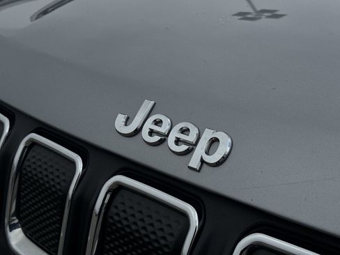 Used 2022 Jeep Compass Latitude image 29