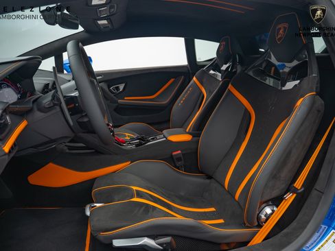 Used 2024 Lamborghini Huracan Tecnica image 21