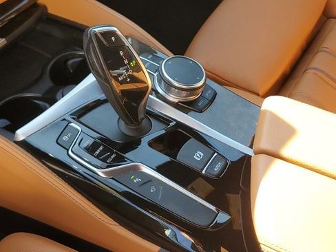 Used 2018 BMW 530i xDrive w/ Premium Package image 29