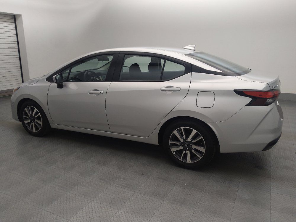 Used 2024 Nissan Versa SV FWD image 3