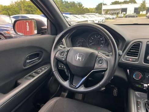 Used 2021 Honda HR-V Sport image 17