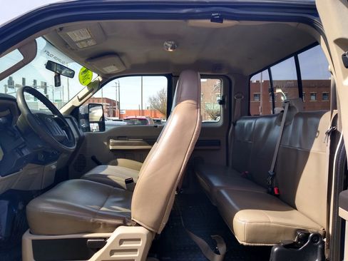 Used 2008 Ford F250 FX4 AWD/4WD image 11