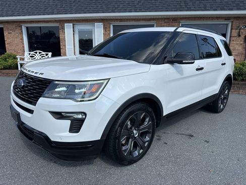 Used 2018 Ford Explorer Sport w/ Equipment Group 401A AWD/4WD image 4