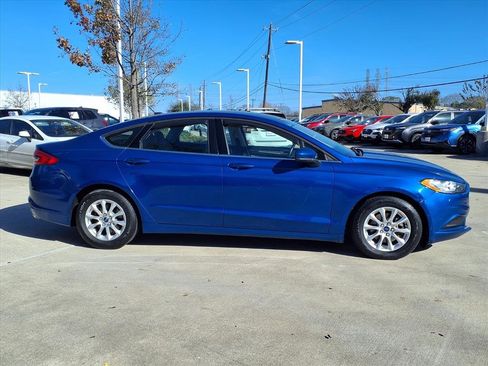 Used 2018 Ford Fusion S image 22