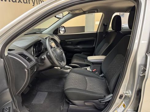 Used 2025 Mitsubishi Outlander Sport ES AWD/4WD image 8