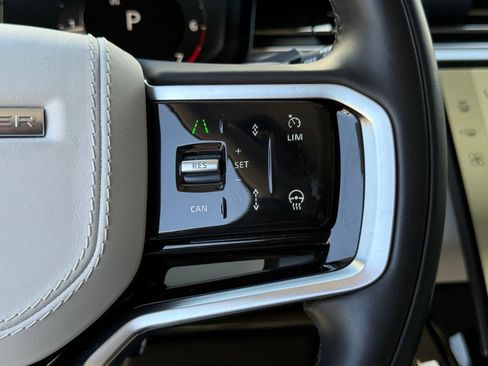 Used 2024 Land Rover Range Rover Sport SE image 29