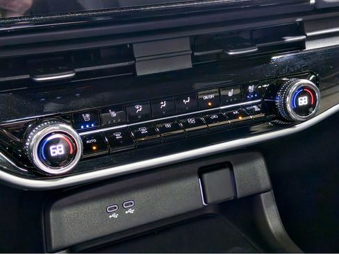 Used 2025 Honda Prologue Elite image 15