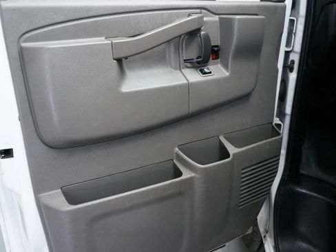 Used 2021 Chevrolet Express 3500 w/ Driver Convenience Package image 22