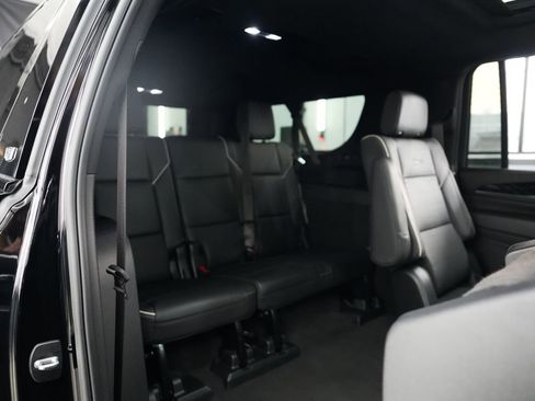 Used 2023 Cadillac Escalade ESV Sport w/ LPO, ONYX Package AWD/4WD image 37