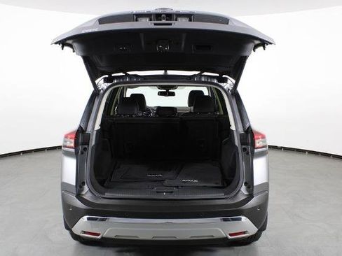 Certified 2023 Nissan Rogue Platinum FWD image 17