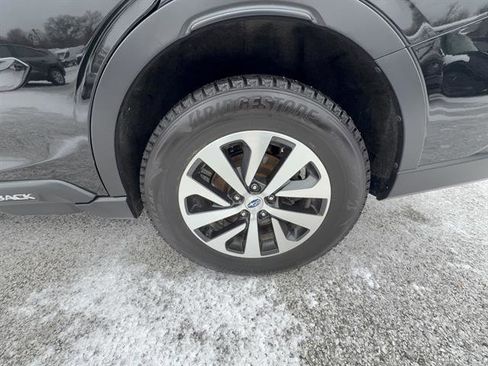 Used 2022 Subaru Outback Premium image 28