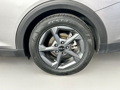 Used 2025 Kia K4 FWD image 11