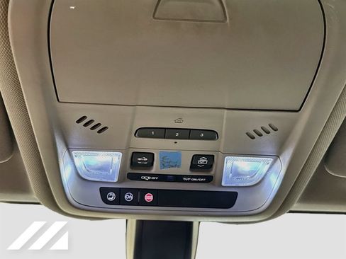 Used 2018 Chevrolet Equinox LT w/ Sun & Infotainment Package AWD/4WD image 30
