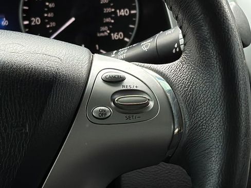 Used 2017 Nissan Murano SV image 20