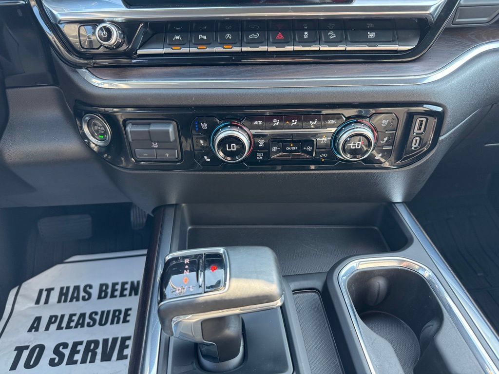 Certified 2025 GMC Sierra 1500 SLT w/ SLT Premium Plus Package AWD/4WD image 28