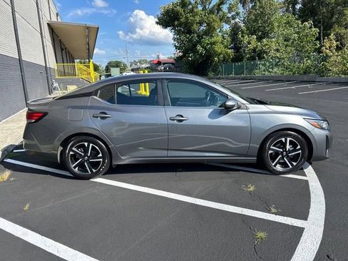Used 2025 Nissan Sentra SV FWD image 4