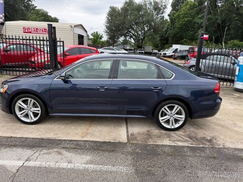Used 2015 Volkswagen Passat TDI SE FWD image 8
