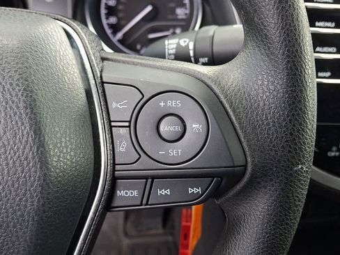 Certified 2019 Toyota Camry LE FWD image 25
