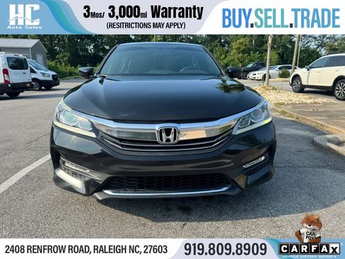 Used 2017 Honda Accord Sport image 8