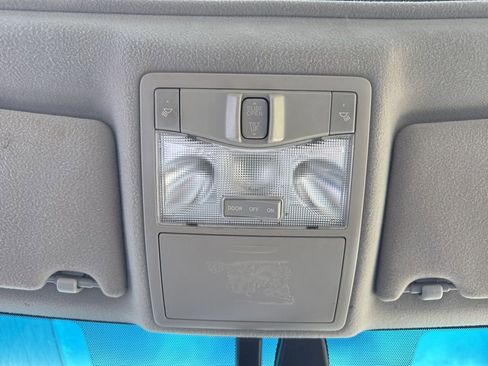 Used 2011 Toyota Avalon Limited image 24