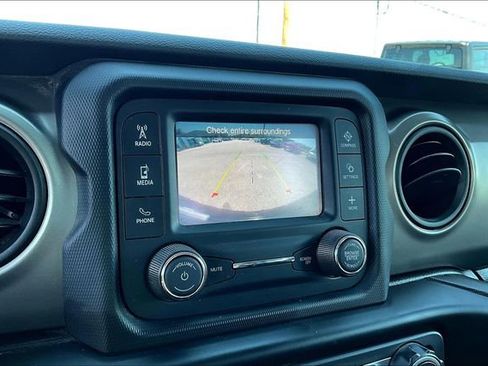 Used 2021 Jeep Wrangler Unlimited Sport AWD/4WD image 13