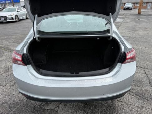Used 2021 Chevrolet Malibu LT FWD image 7