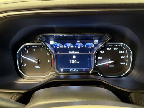 Used 2021 GMC Yukon XL Denali image 11