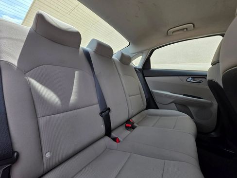 Used 2021 Kia Forte LXS FWD image 15