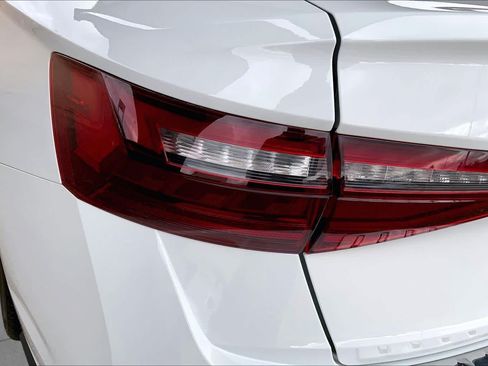 Used 2025 Volkswagen Jetta GLI Autobahn FWD image 28