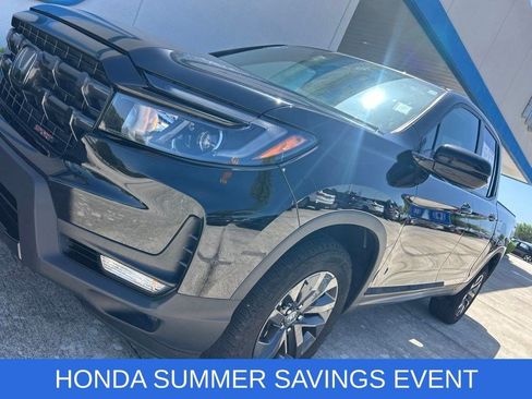 Used 2025 Honda Ridgeline Sport image 4