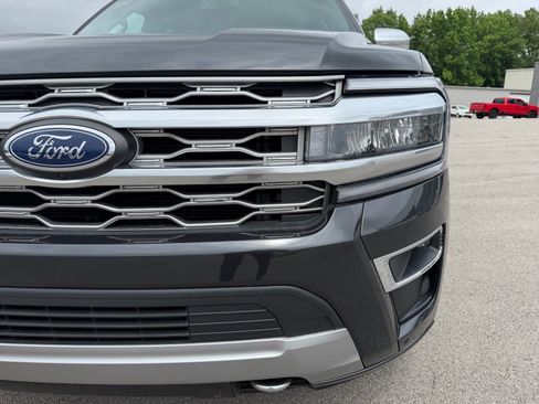Used 2023 Ford Expedition Platinum AWD/4WD image 7