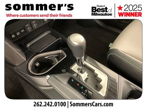 Used 2016 Toyota RAV4 Limited AWD/4WD image 21