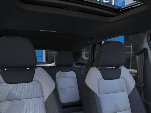 New 2026 Chevrolet Trax RS w/ Sunroof Package FWD image 24