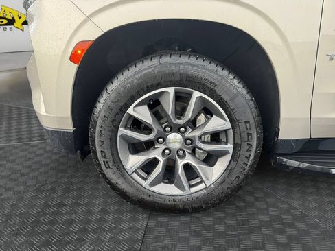Used 2021 Chevrolet Tahoe LT w/ LT Signature Package RWD image 14