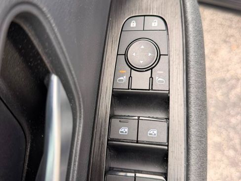 Used 2026 Nissan Kicks SV FWD image 27