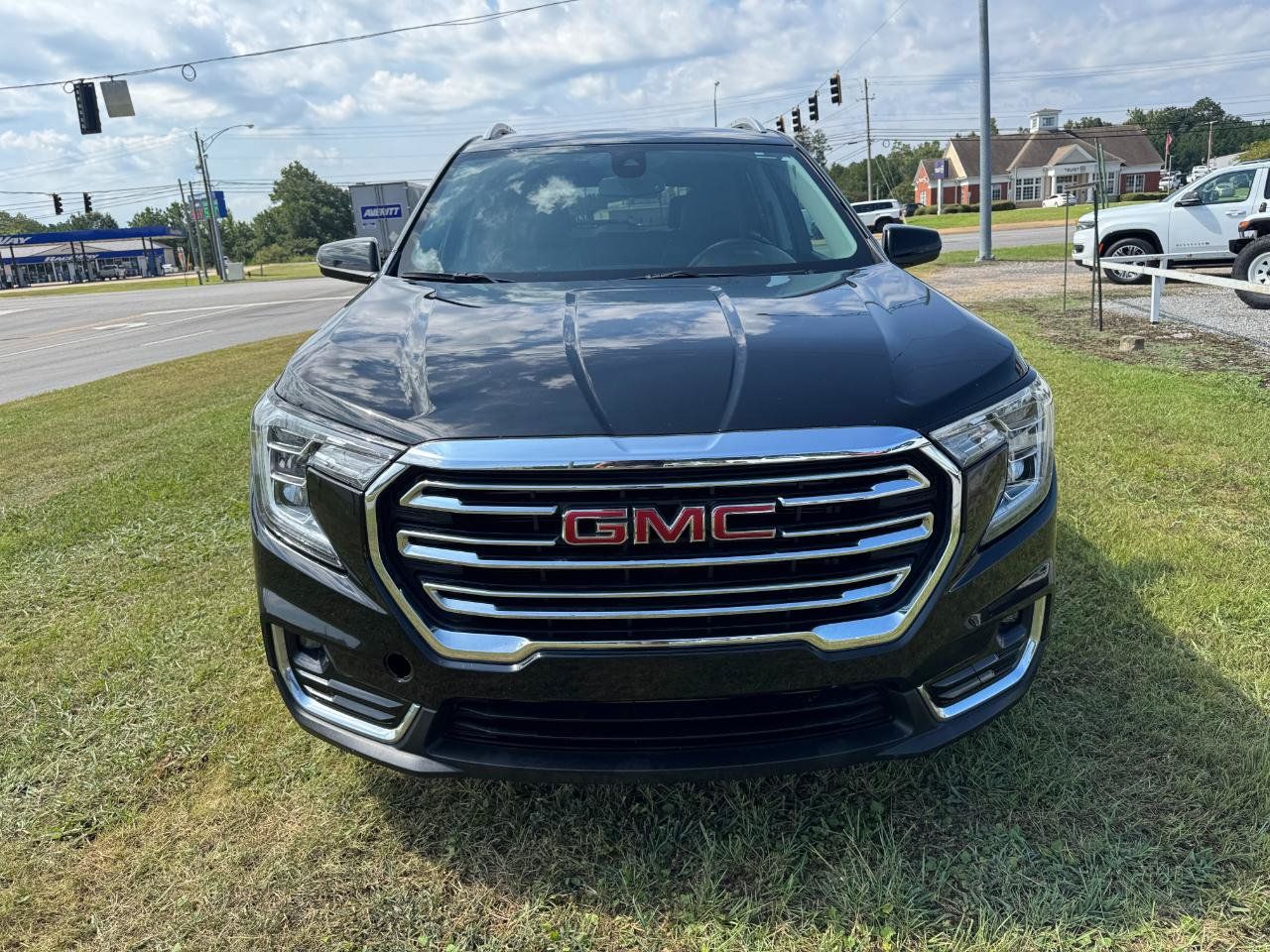 Used 2024 GMC Terrain SLT FWD image 6
