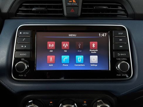 Used 2025 Nissan Versa SV FWD image 26