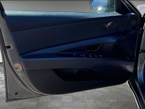 Used 2025 Hyundai Elantra Sport FWD image 10