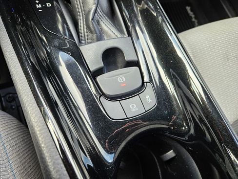 Used 2019 Toyota C-HR XLE image 23