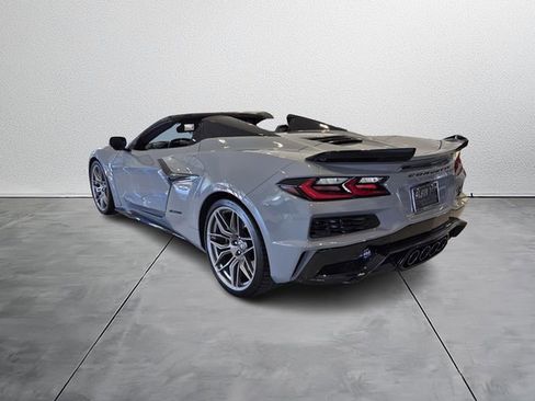 Used 2025 Chevrolet Corvette Z06 image 4