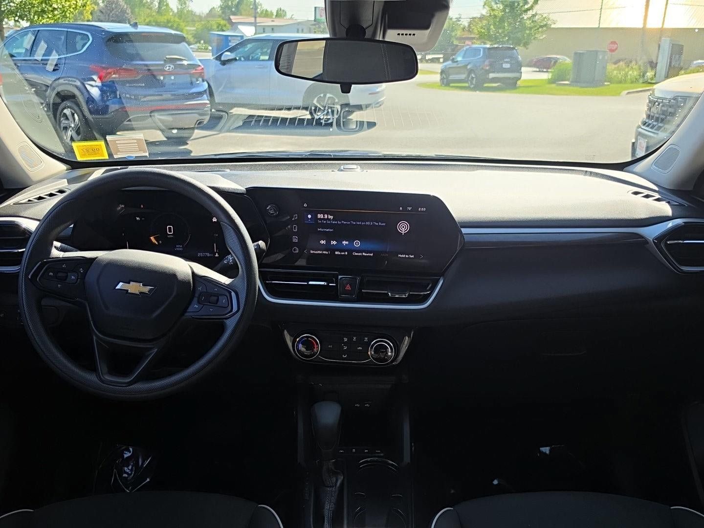 Used 2025 Chevrolet TrailBlazer LT w/ Driver Confidence Package AWD/4WD image 15