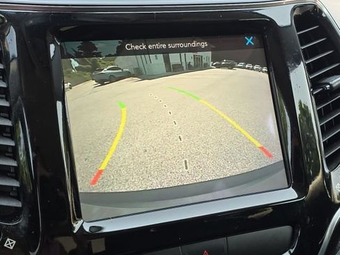 Used 2020 Jeep Cherokee Limited AWD/4WD image 33