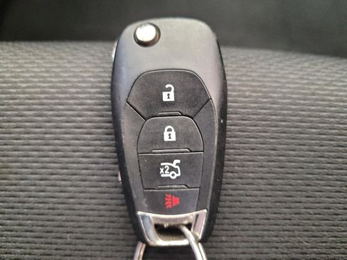 Used 2017 Chevrolet Cruze LT FWD image 32